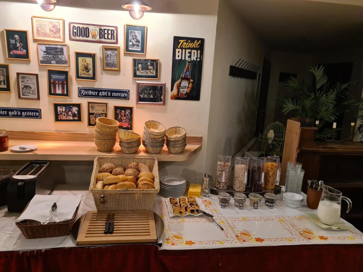 Hotel Brauhaus Wittenberg ภายนอก รูปภาพ