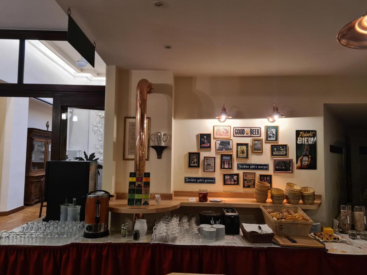 Hotel Brauhaus Wittenberg ภายนอก รูปภาพ