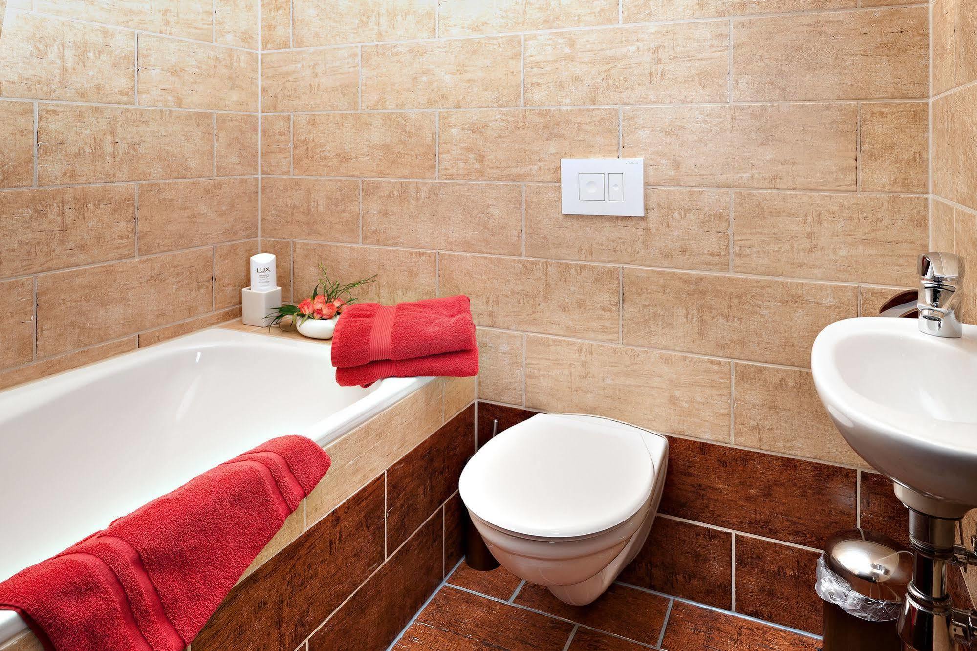 Hotel Brauhaus Wittenberg ภายนอก รูปภาพ