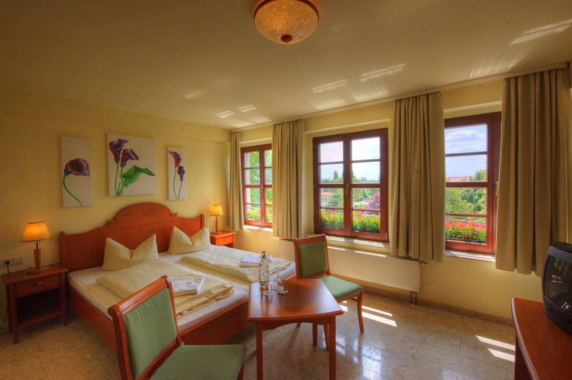 Hotel Brauhaus Wittenberg ภายนอก รูปภาพ